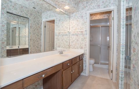 Tiny photo for 538 Banyon Lane #D, La Grange, IL 60525 (MLS # 12613025)