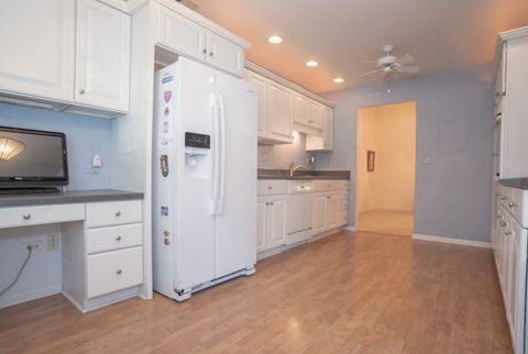 Tiny photo for 538 Banyon Lane #D, La Grange, IL 60525 (MLS # 12613025)