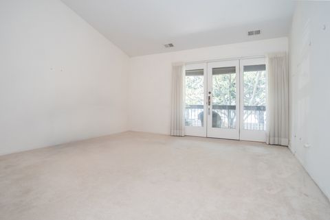 Tiny photo for 538 Banyon Lane #D, La Grange, IL 60525 (MLS # 12613025)