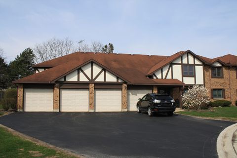 Tiny photo for 538 Banyon Lane #D, La Grange, IL 60525 (MLS # 12613025)