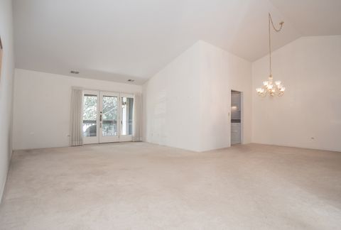 Tiny photo for 538 Banyon Lane #D, La Grange, IL 60525 (MLS # 12613025)