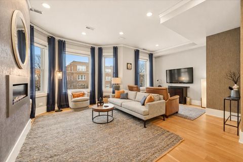 Tiny photo for 1510 W Bryn Mawr Avenue #2, Chicago, IL 60660 (MLS # 12547880)