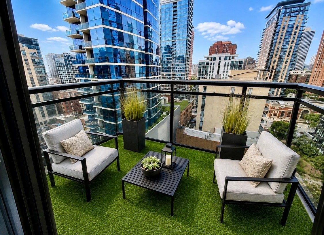 101 W Superior Street 1202