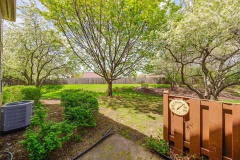 Tiny photo for 2944 Oak Court #2944, Schaumburg, IL 60193 (MLS # 12635170)