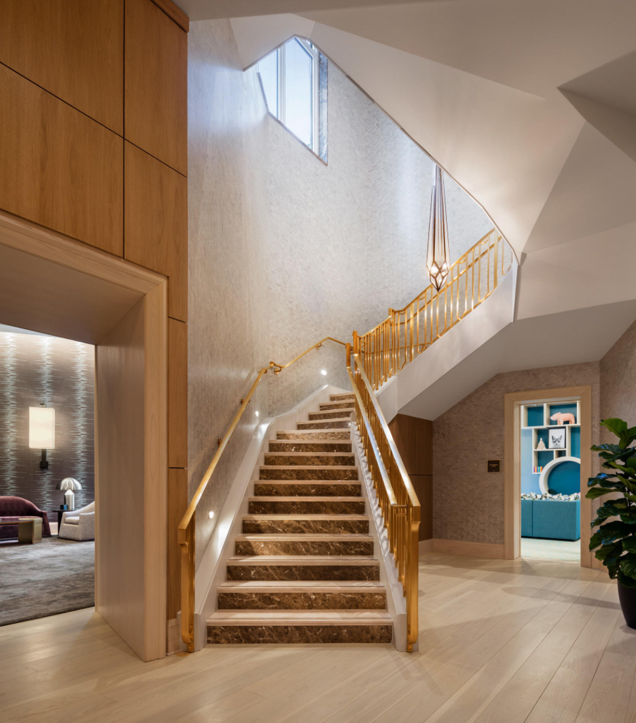 514 N Peshtigo Court 2303