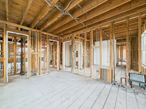 Tiny photo for 300 Chicago Avenue #4N, Oak Park, IL 60302 (MLS # 12515572)