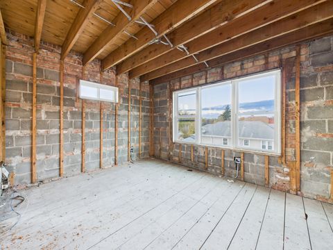 Tiny photo for 300 Chicago Avenue #4N, Oak Park, IL 60302 (MLS # 12515572)