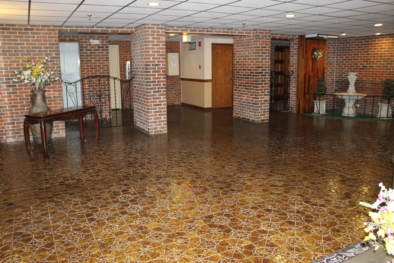 121 S Spruce Avenue 308