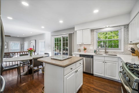 Tiny photo for 149 Napier Court, Vernon Hills, IL 60061 (MLS # 12733190)