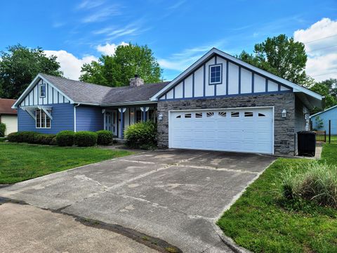 Tiny photo for 509 WILLOW Place, Salem, IL 62881 (MLS # 12633629)