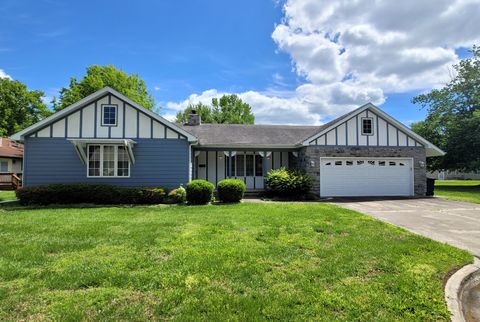 Photo of 509 WILLOW Place, Salem, IL 62881 (MLS # 12633629)
