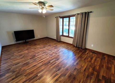 Tiny photo for 509 WILLOW Place, Salem, IL 62881 (MLS # 12633629)