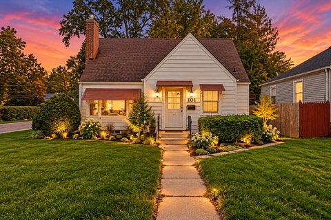 Photo of 101 S Union Street, Elgin, IL 60123 (MLS # 12788301)