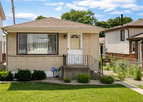 Photo of 13024 S Burley Avenue, Chicago, IL 60633 (MLS # 12764703)