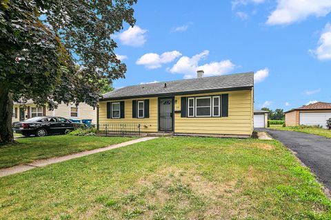 Photo of 729 Webster Circle W, Kankakee, IL 60901 (MLS # 12558768)