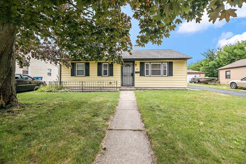 Tiny photo for 729 Webster Circle W, Kankakee, IL 60901 (MLS # 12558768)