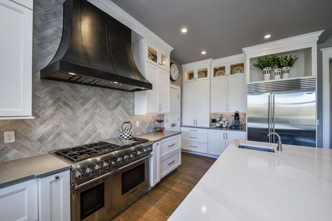 Tiny photo for 5N193 Prairie Rose Drive, St. Charles, IL 60175 (MLS # 12509333)