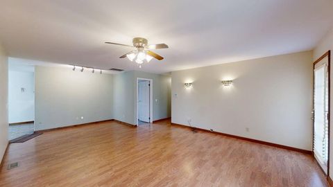 Tiny photo for 1002 Goldenview Drive, Champaign, IL 61821 (MLS # 12574985)