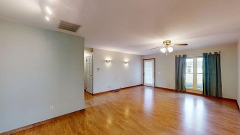 Tiny photo for 1002 Goldenview Drive, Champaign, IL 61821 (MLS # 12574985)