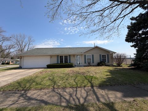 Photo of 1002 Goldenview Drive, Champaign, IL 61821 (MLS # 12574985)