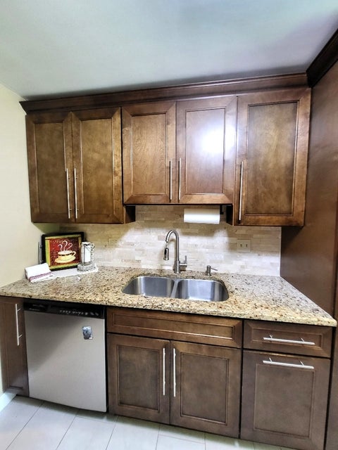Tiny photo for 5843 Doe Circle #1, Westmont, IL 60559 (MLS # 12747863)