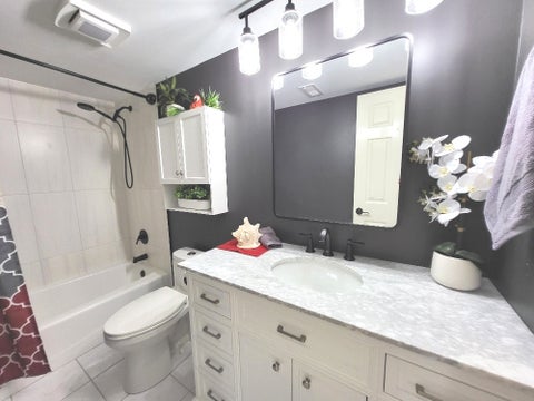 Tiny photo for 5843 Doe Circle #1, Westmont, IL 60559 (MLS # 12747863)