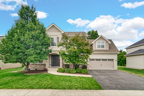 Photo of 504 W Hillcrest Drive, Romeoville, IL 60446 (MLS # 12401536)