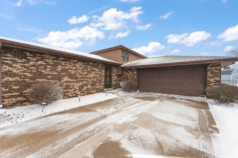 Tiny photo for 16615 Blossom Lane, Tinley Park, IL 60487 (MLS # 12591775)