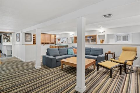 Tiny photo for 5255 W Ardmore Avenue, Chicago, IL 60646 (MLS # 12577399)