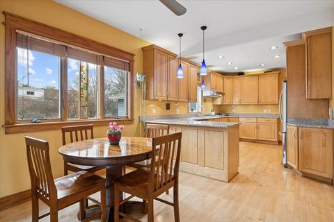 Tiny photo for 5255 W Ardmore Avenue, Chicago, IL 60646 (MLS # 12577399)