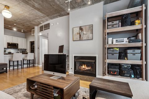 Tiny photo for 125 E 13th Street #814, Chicago, IL 60605 (MLS # 12436079)