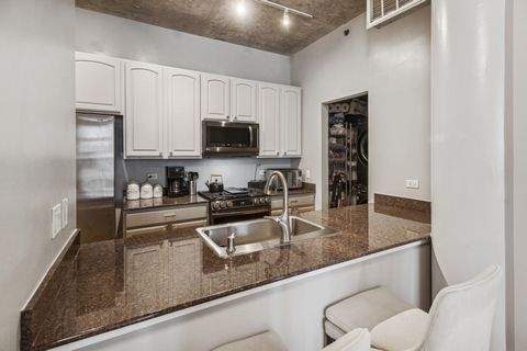 Tiny photo for 125 E 13th Street #814, Chicago, IL 60605 (MLS # 12436079)