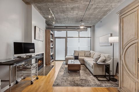 Tiny photo for 125 E 13th Street #814, Chicago, IL 60605 (MLS # 12436079)