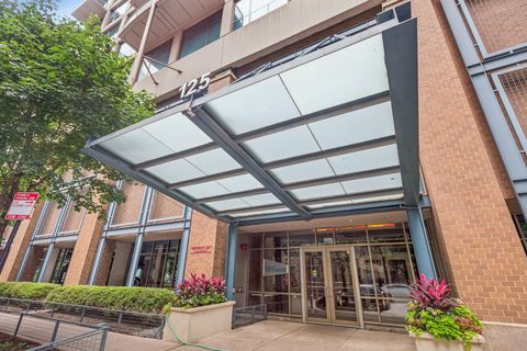 Tiny photo for 125 E 13th Street #814, Chicago, IL 60605 (MLS # 12436079)