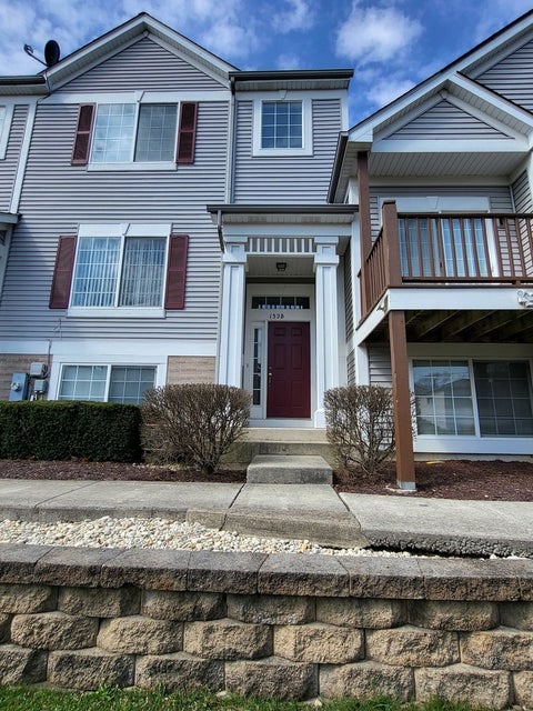 Photo of 132 Enclave Circle #B, Bolingbrook, IL 60440 (MLS # 12656840)