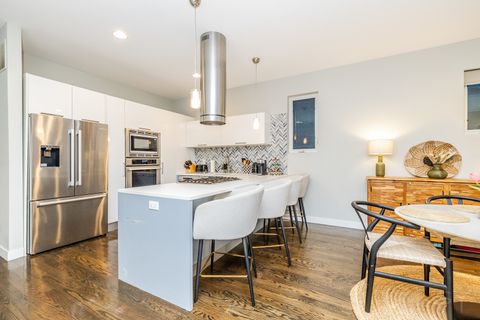 Tiny photo for 875 N Marshfield Avenue #1, Chicago, IL 60622 (MLS # 12605889)