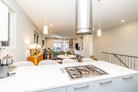 Tiny photo for 875 N Marshfield Avenue #1, Chicago, IL 60622 (MLS # 12605889)