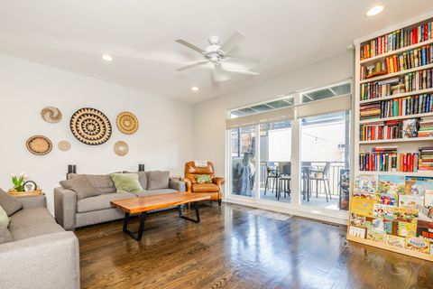Tiny photo for 875 N Marshfield Avenue #1, Chicago, IL 60622 (MLS # 12605889)