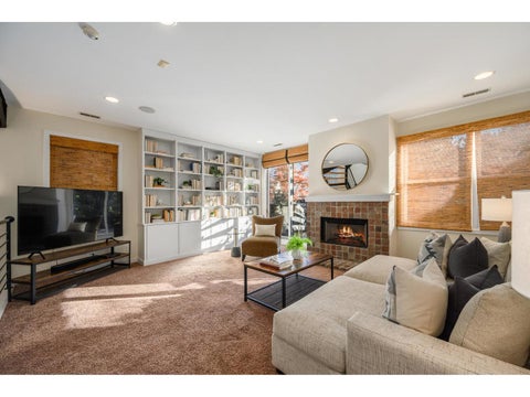 Tiny photo for 1803 N Hoyne Avenue, Chicago, IL 60647 (MLS # 12790586)