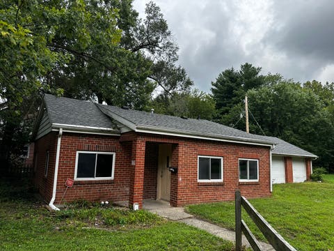 Tiny photo for 1102 N McKinley Avenue, Champaign, IL 61821 (MLS # 12739414)