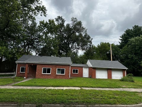 Photo of 1102 N McKinley Avenue, Champaign, IL 61821 (MLS # 12739414)
