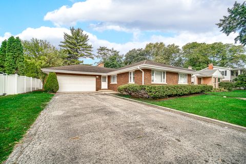 Tiny photo for 110 S Mount Prospect Road, Mount Prospect, IL 60056 (MLS # 12495074)