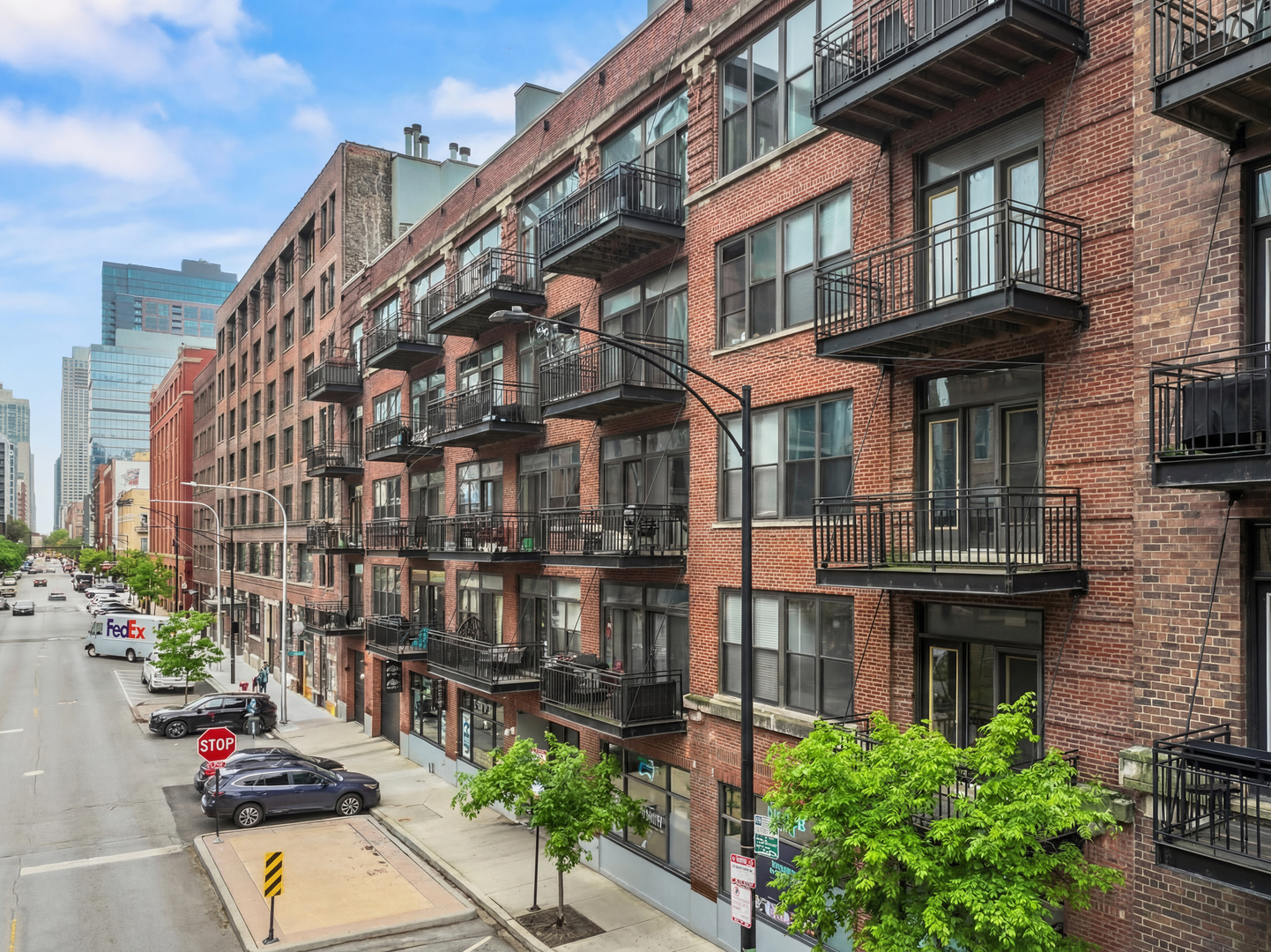 375 W Erie Street 213