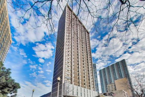 6147 N SHERIDAN Road 9B Chicago IL 60660