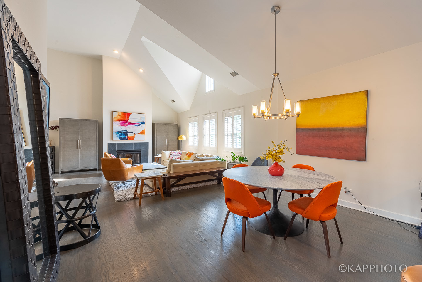 1942 S Prairie Avenue 3