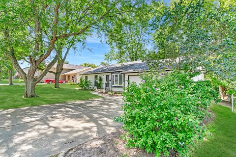Tiny photo for 205 Augusta Drive, McHenry, IL 60050 (MLS # 12464454)