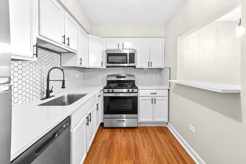 Tiny photo for 8524 Skokie Boulevard #3E, Skokie, IL 60077 (MLS # 12457319)