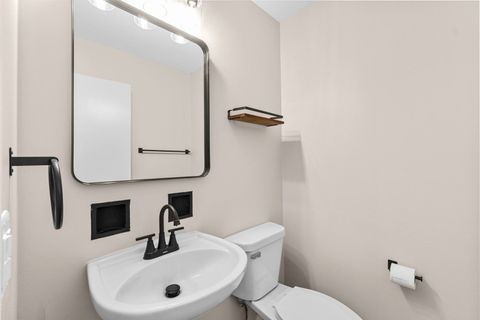 Tiny photo for 8524 Skokie Boulevard #3E, Skokie, IL 60077 (MLS # 12457319)