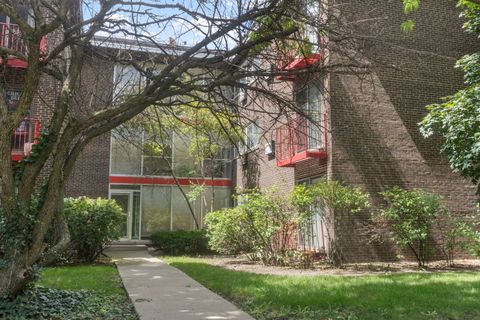 Tiny photo for 8524 Skokie Boulevard #3E, Skokie, IL 60077 (MLS # 12457319)