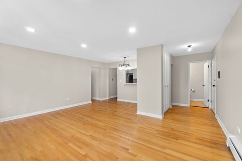 Tiny photo for 8524 Skokie Boulevard #3E, Skokie, IL 60077 (MLS # 12457319)